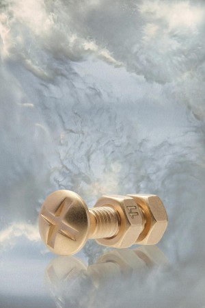 Gold Maison Margiela Bolt And Nut Screw Earring | AU_MM92703