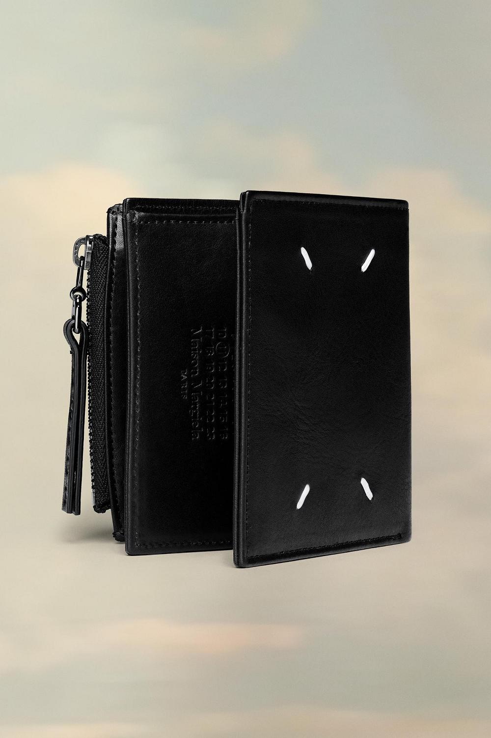 Black Maison Margiela Folded Leather Wallet | AU_MM36598