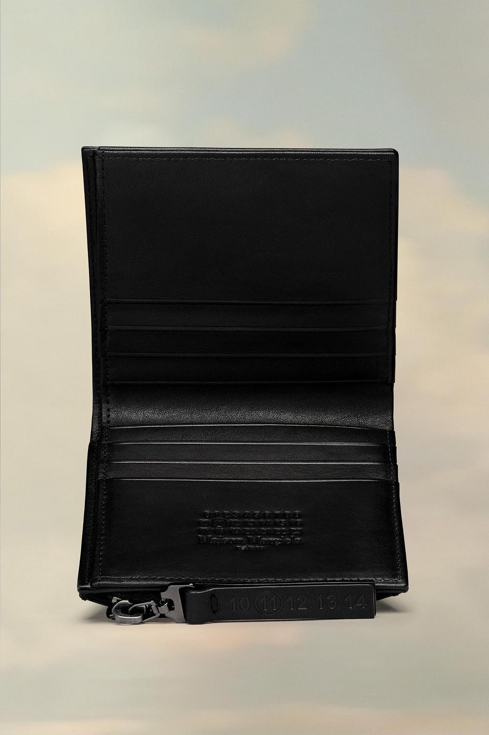 Black Maison Margiela Folded Leather Wallet | AU_MM36598