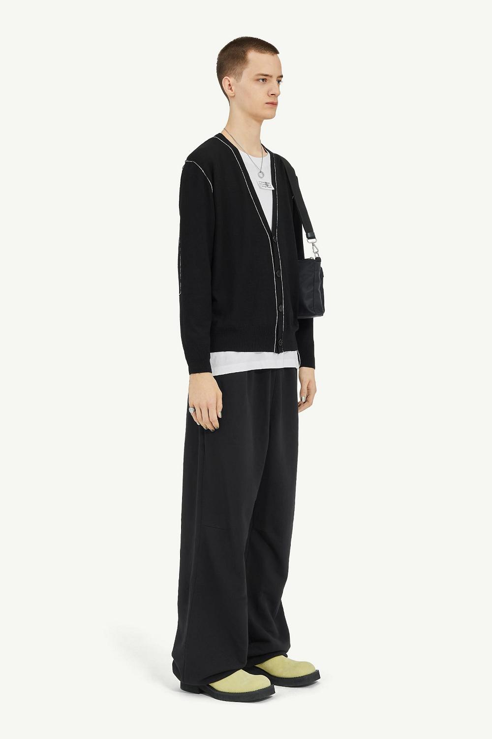 Black Maison Margiela Gauge 12 Lightweight V Neck Cardigan | AU_MM63298