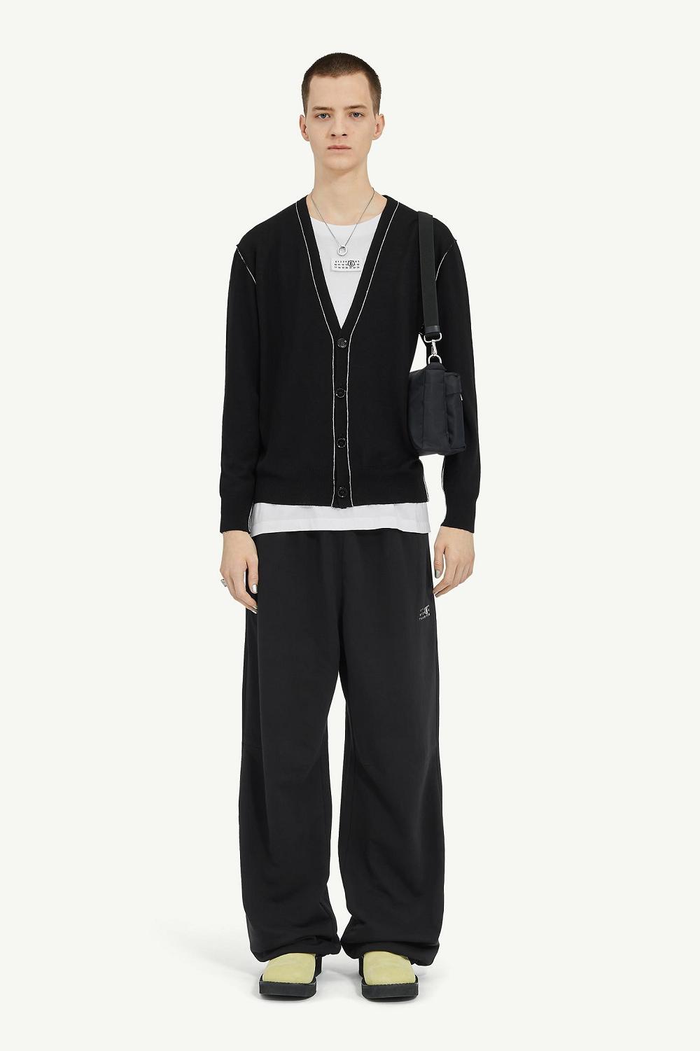 Black Maison Margiela Gauge 12 Lightweight V Neck Cardigan | AU_MM63298