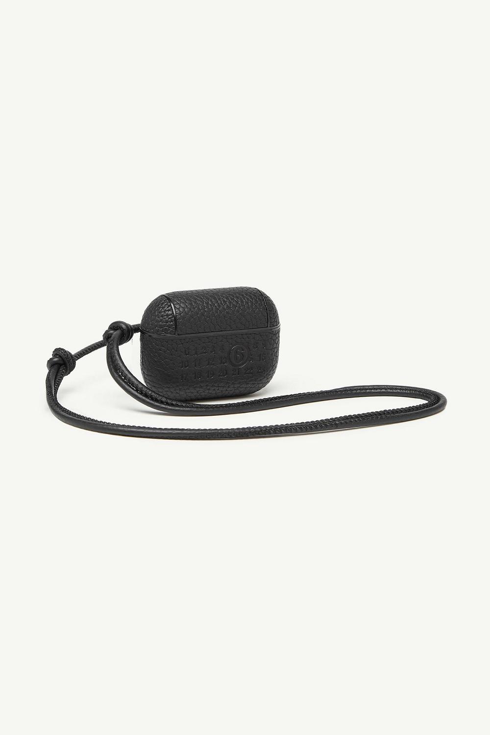 Black Maison Margiela Leather Airpods Case | AU_MM85231