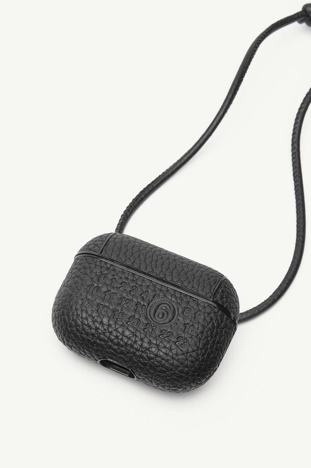 Black Maison Margiela Leather Airpods Case | AU_MM85231