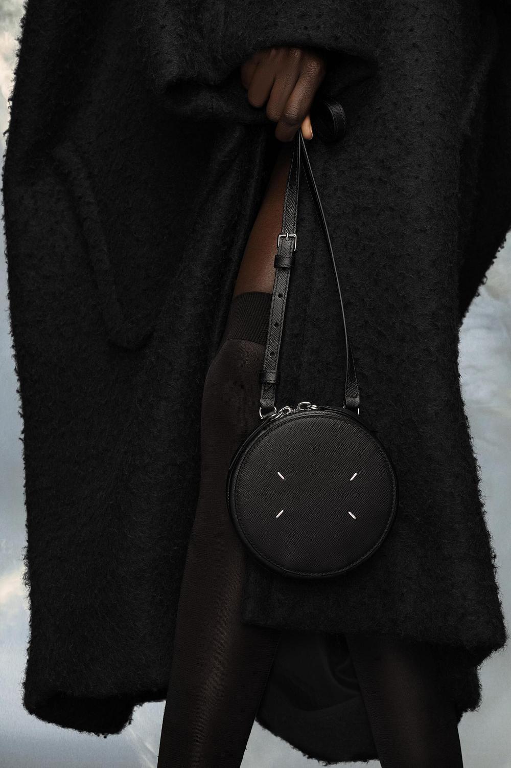 Black Maison Margiela Mini Round Bag | AU_MM96532