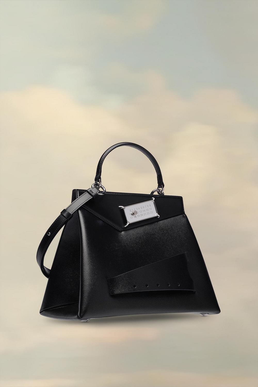 Black Maison Margiela Snatched Handbag Medium | AU_MM98513