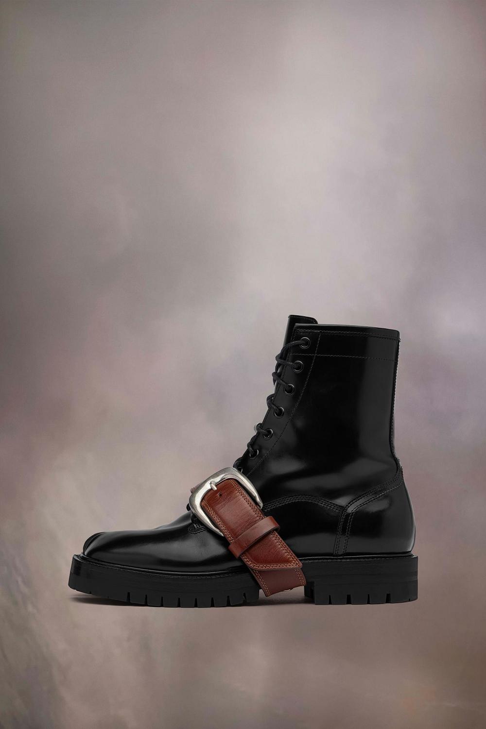 Black Maison Margiela Tabi Combat High-tops | AU_MM39644