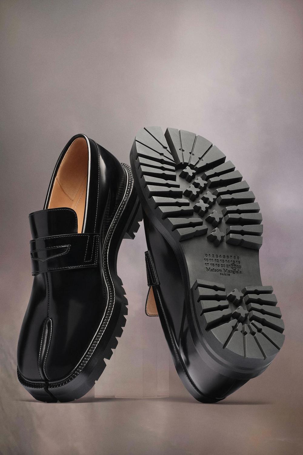 Black Maison Margiela Tabi Loafers | AU_MM34681