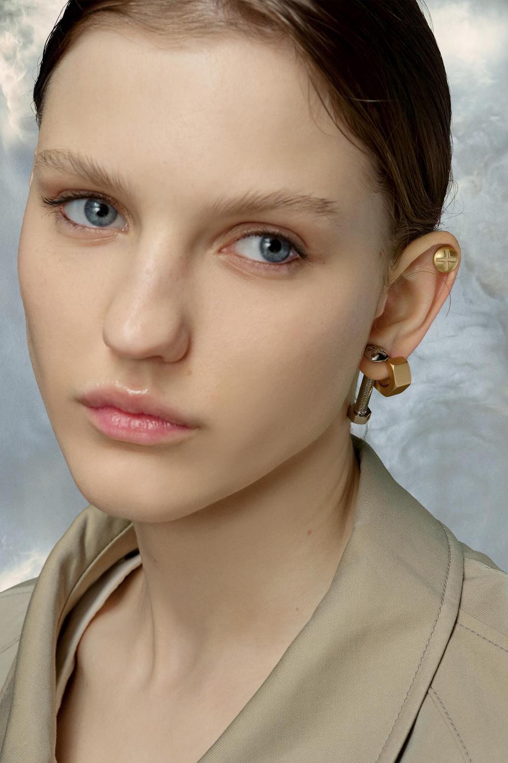 Gold Maison Margiela Bolt And Nut Hoop Earring | AU_MM71485