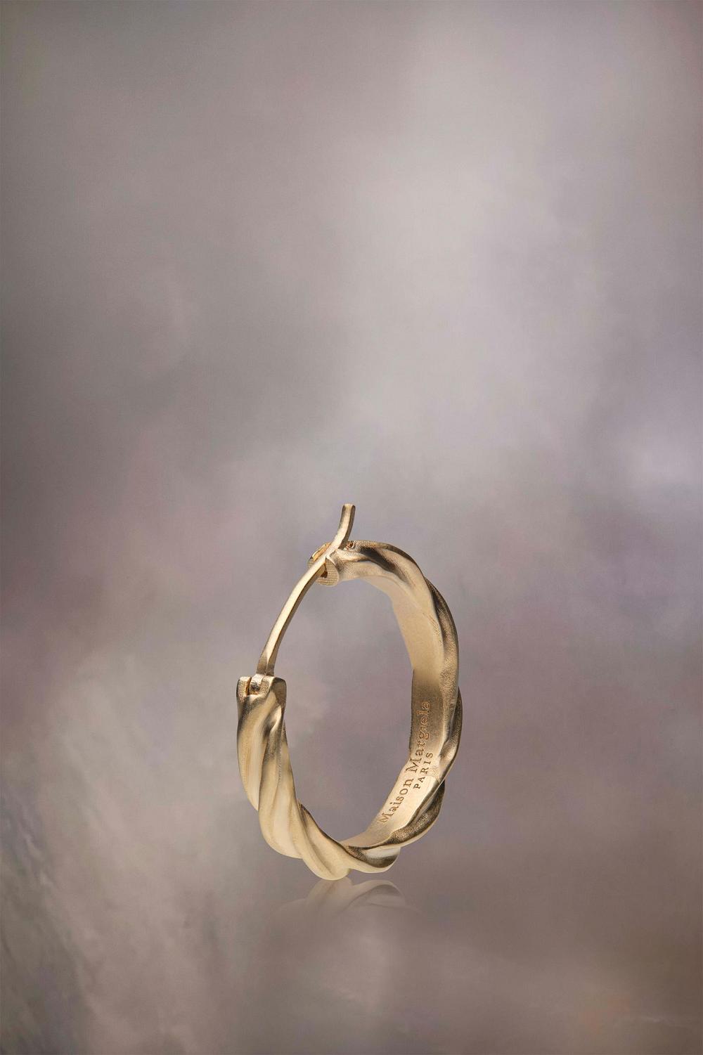 Gold Maison Margiela Timeless Hoop Earrings | AU_MM13664