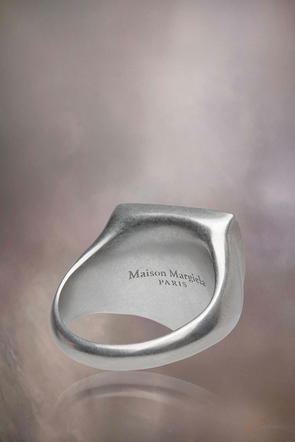 Silver Black Maison Margiela Enamel Signet Ring | AU_MM62064