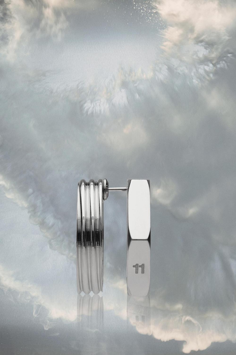 Silver Maison Margiela Bolt And Nut Cut-out Earring | AU_MM20747