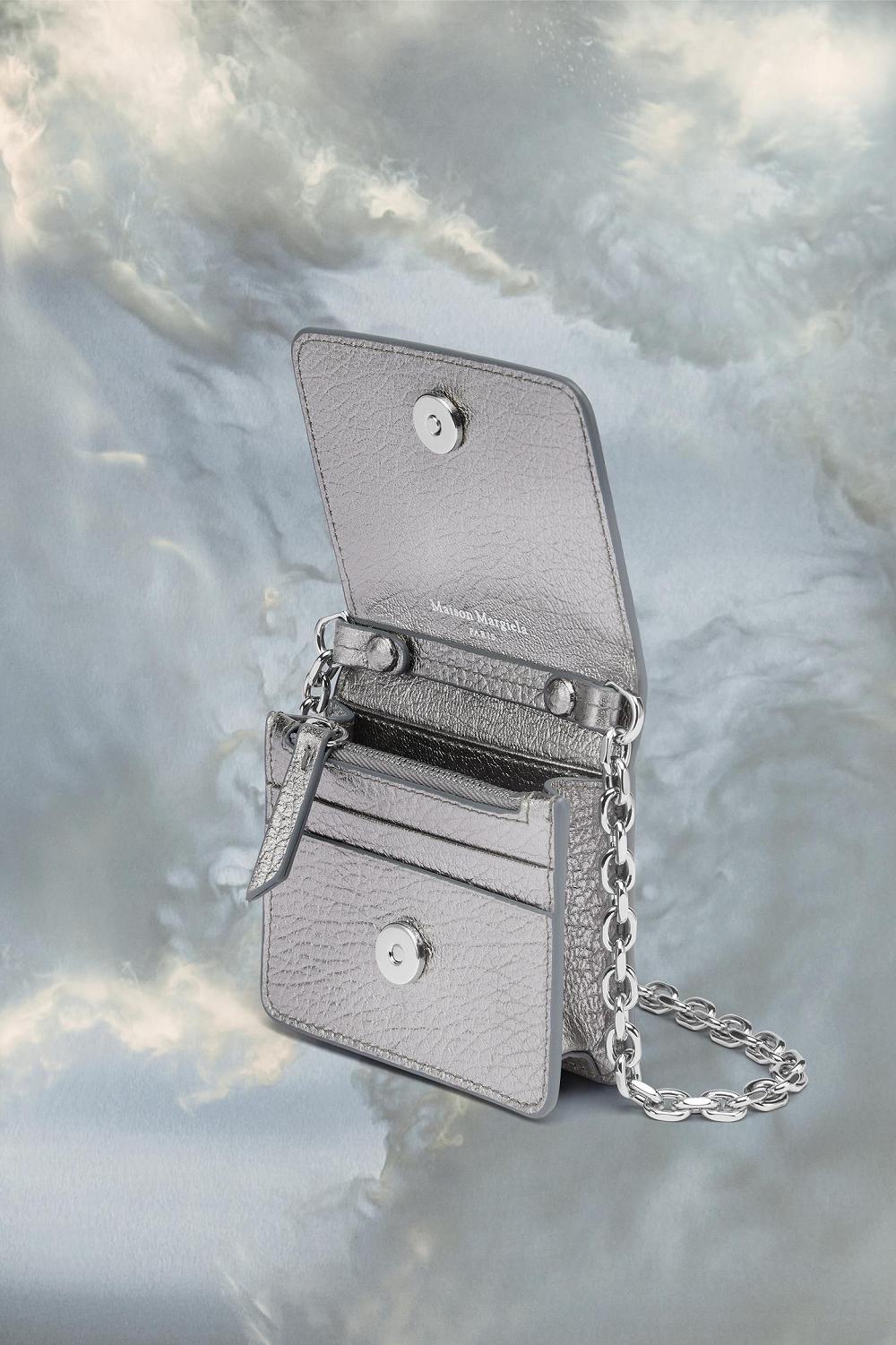 Silver Maison Margiela Four Stitches Chain Wallet Small | AU_MM76306