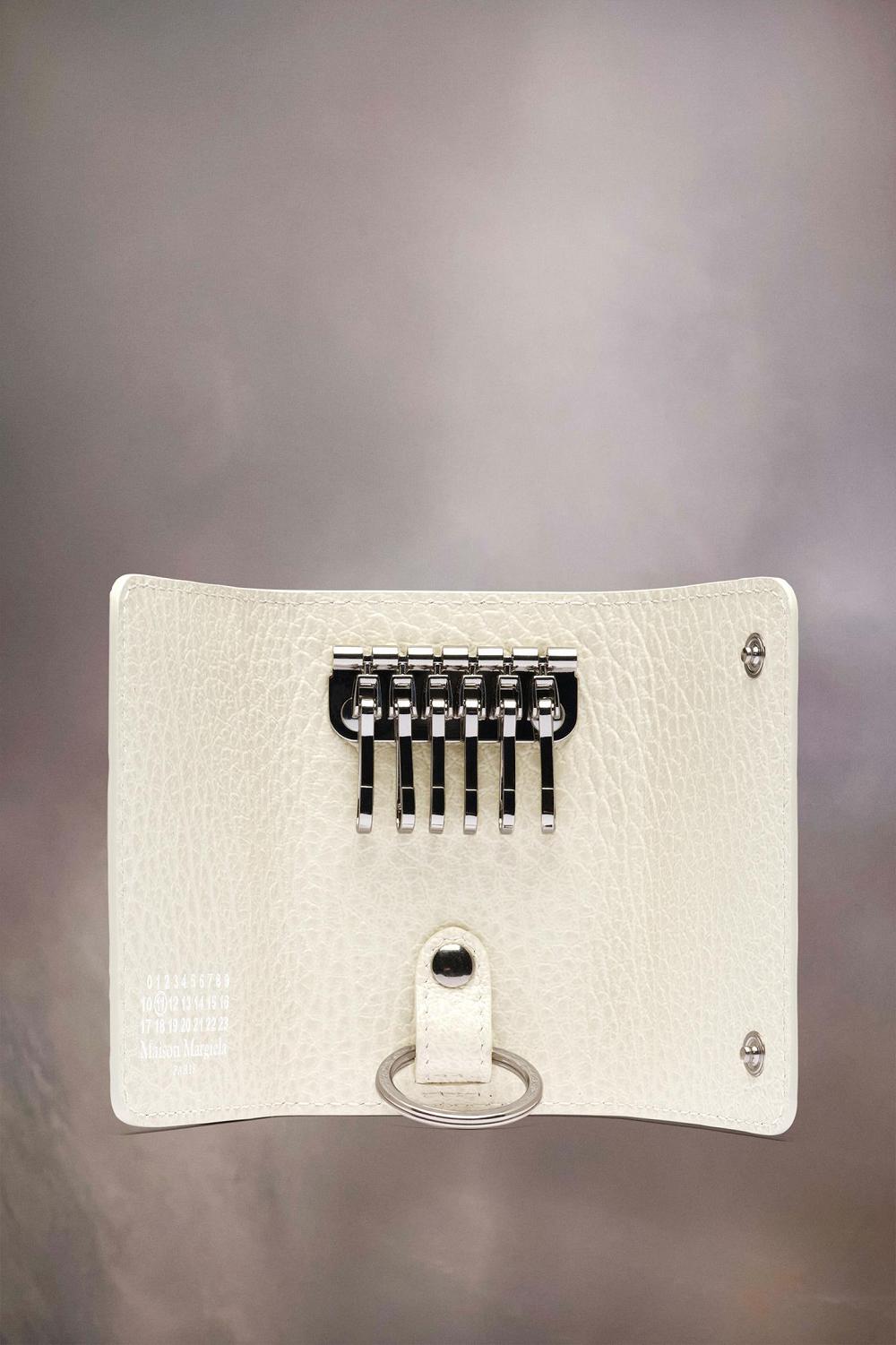 White Maison Margiela Four Stitches Key Holder | AU_MM76827