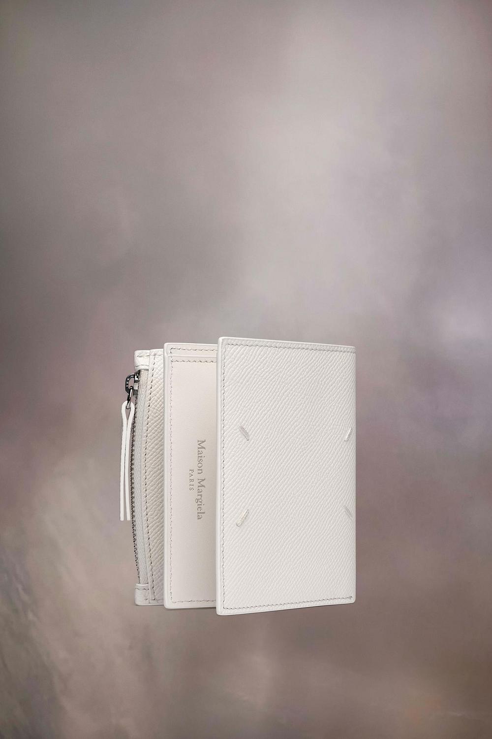 White Maison Margiela Four Stitches Wallet | AU_MM64671