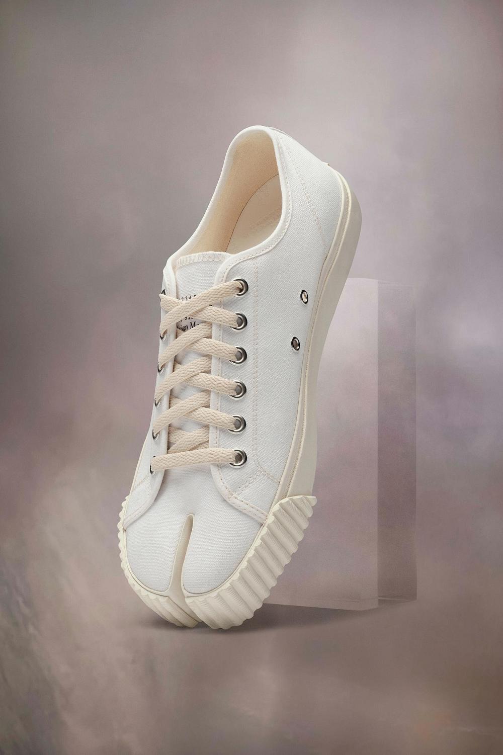 White Maison Margiela Tabi Sneakers | AU_MM22772